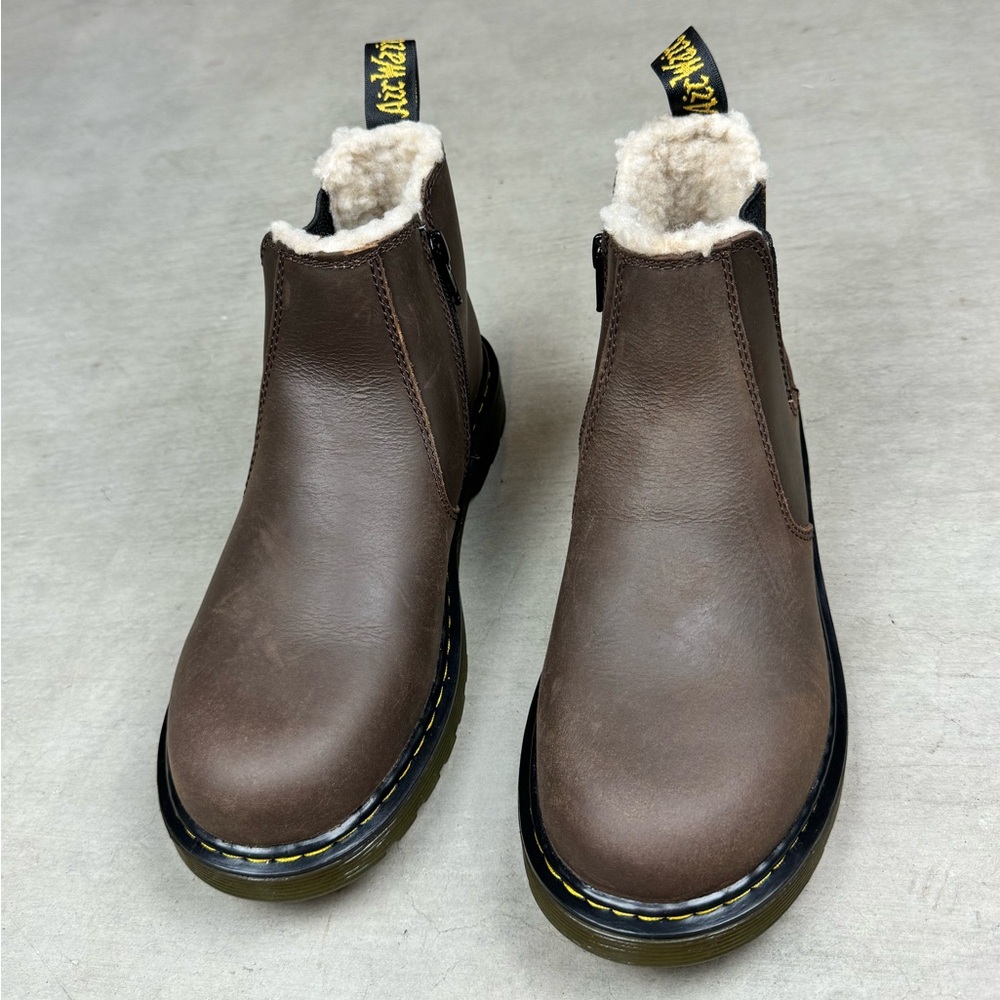 DR. MARTENS NWOB Leonore Chelsea Brown Leather Boots - Picture 3 of 10